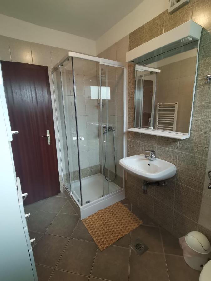 Apartment Rakuscek 科巴里德 外观 照片
